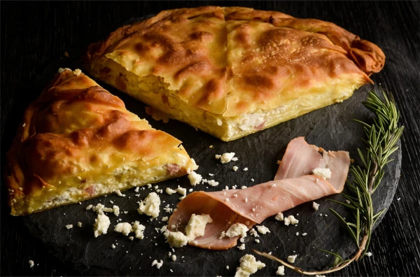 Χωριάτικη Πίτα Στρόγγυλη Τυρί Μπέικον σε Ταψί 6αρα BRIOCHE 1,6kg (6x1,6kg)